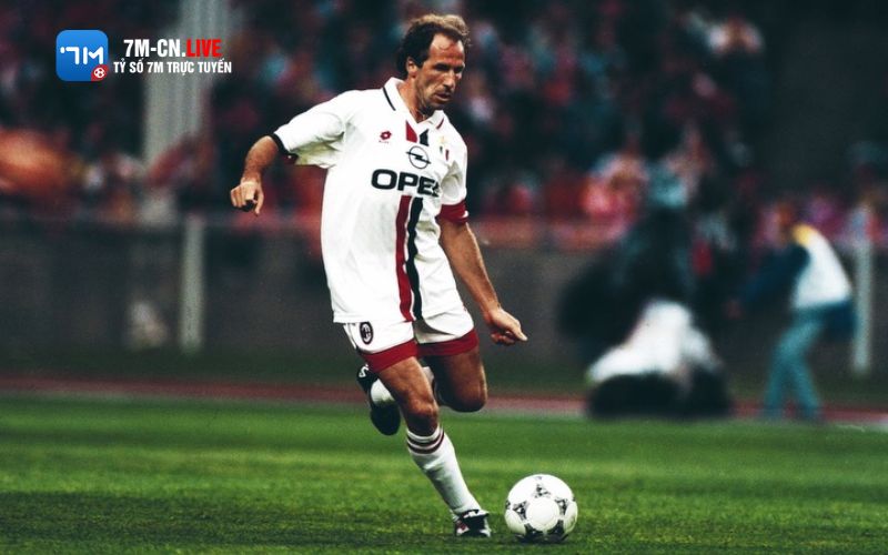 7m 2 Trung vệ – Franco Baresi